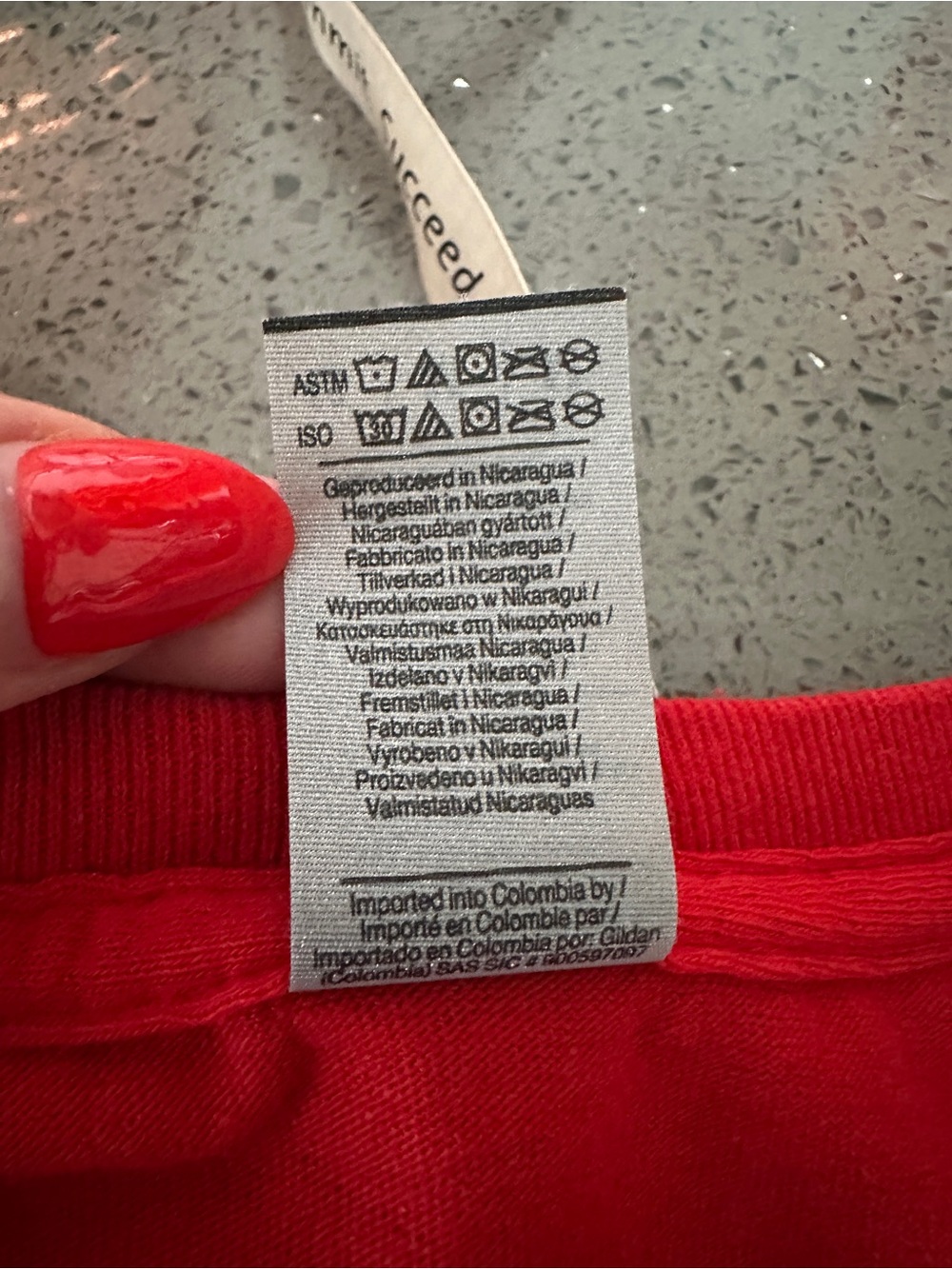 Rage Against the Machine Red Graphic Band Tee | Gildan | Medium - Picture 8 of 8
